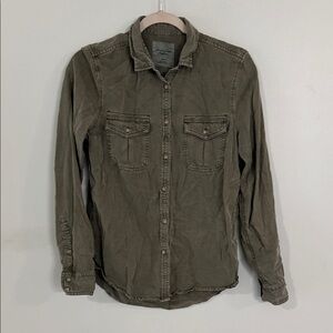 American Eagle Outfitters Sage Green Collared Shirt
